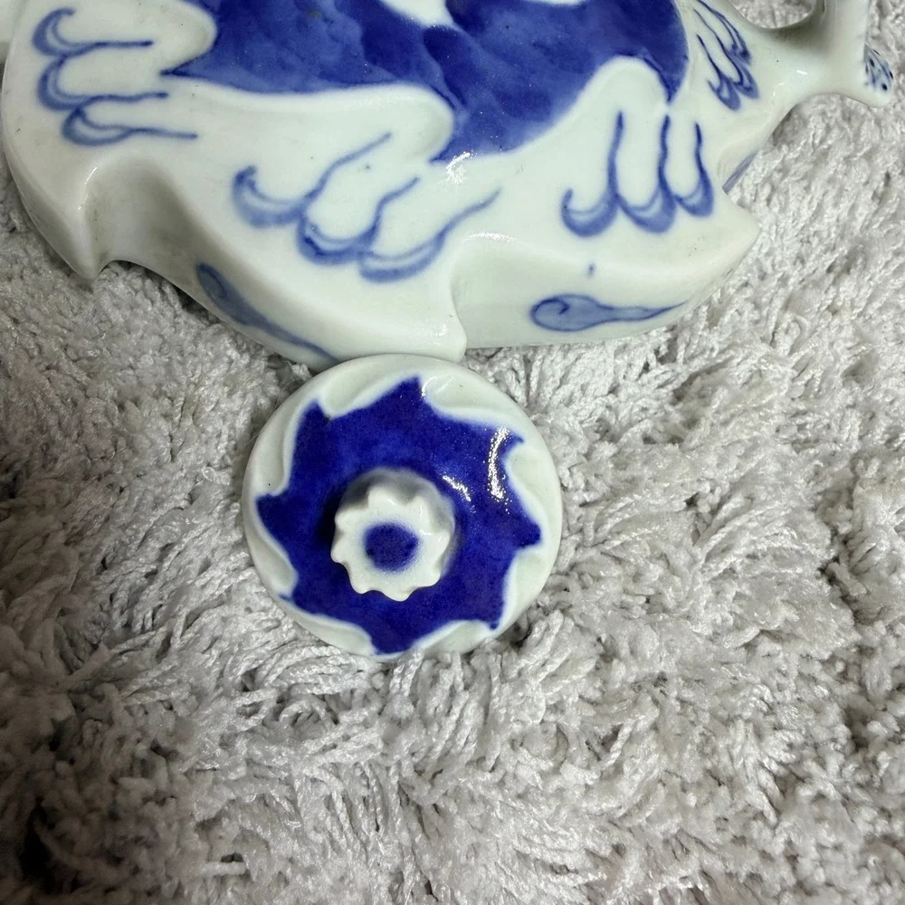 Vtg Blue and White‎ Porcelain Flat Scalloped Teapot Wave Cloud Pattern Seal Mark